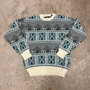 Vintage Greatland Sportswear Green and White Sweater Winter Streetwear Cottage